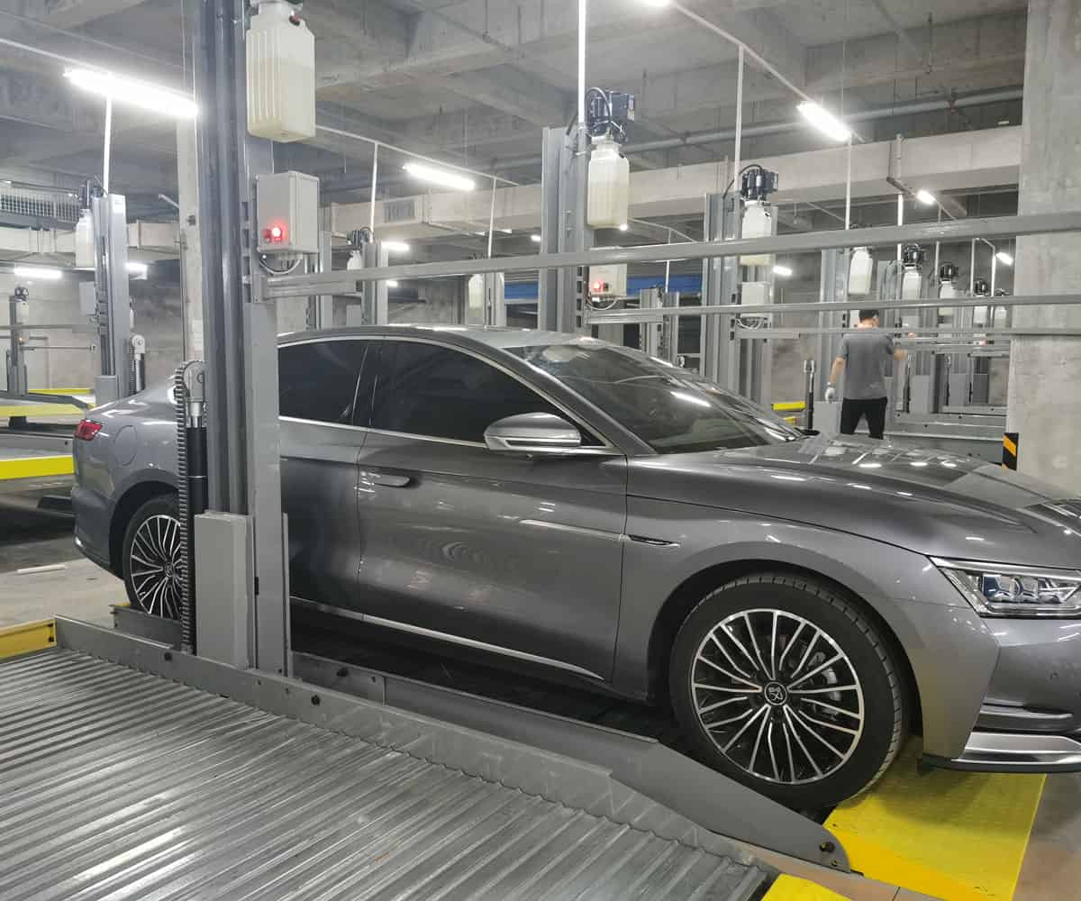 渝北兩層升降平移立體車庫停車設(shè)備過驗收